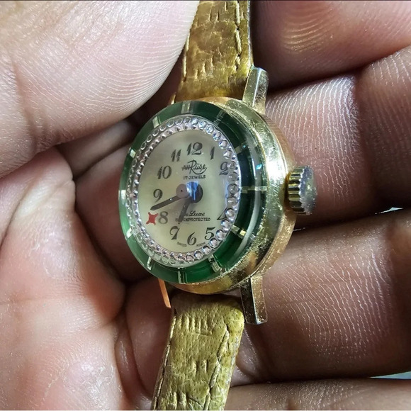 JWB AH Riise Swiss Made 17 Jewels Wind-up Watch Not Working For Parts Or Repair - Picture 4 of 7